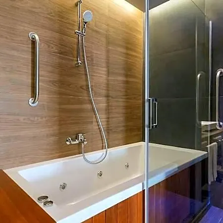 Hotel Ft Lotus Thermal & Spa, Trademark Collection By Wyndham